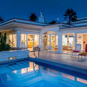 Villa Relaxing Heated Pool Luxurious Views Massage, Santa Úrsula